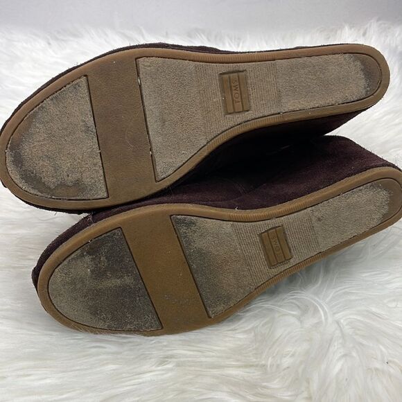 TOMS | brown suede wedge booties 10.0 front lace closure. - Picture 10 of 11
